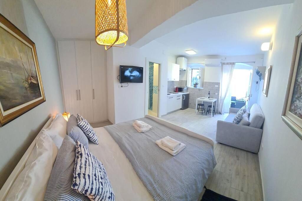 Studio Apartment Marella Vis Buitenkant foto